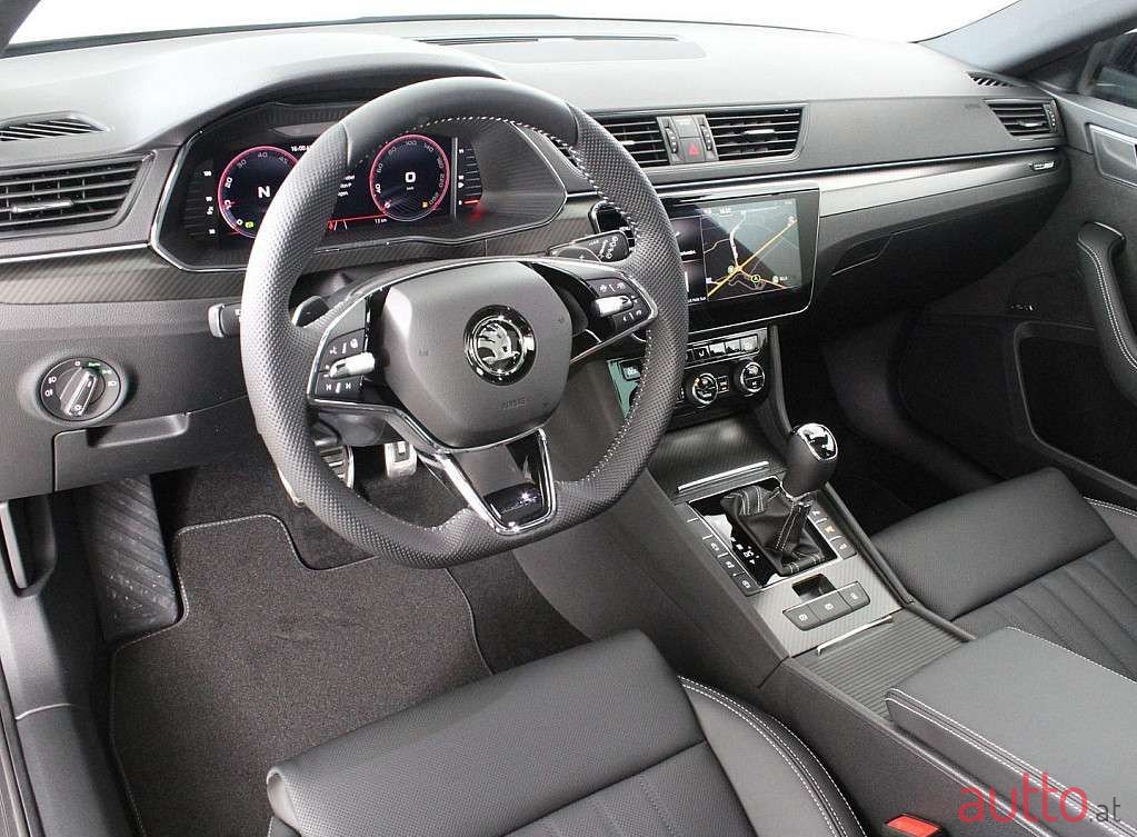 2023' Skoda Superb photo #4