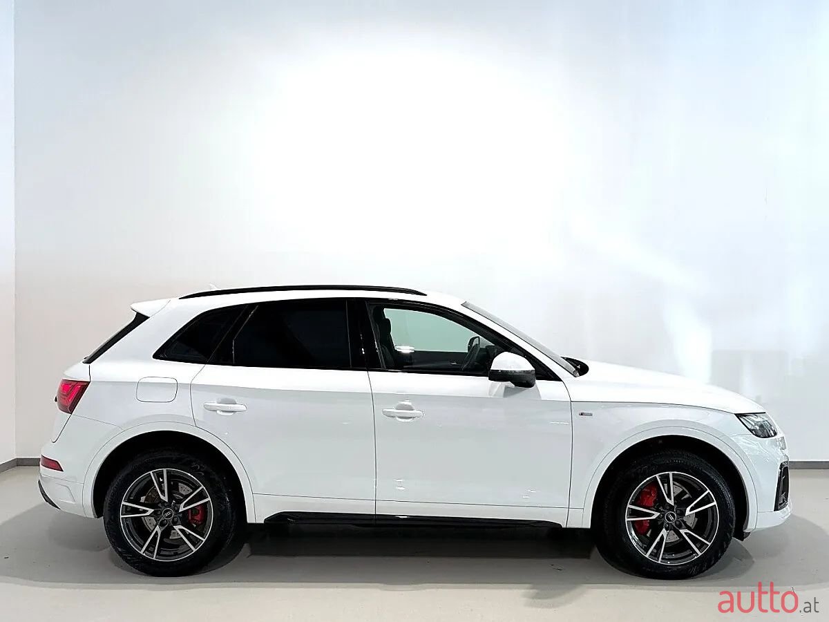 2020' Audi Q5 photo #2