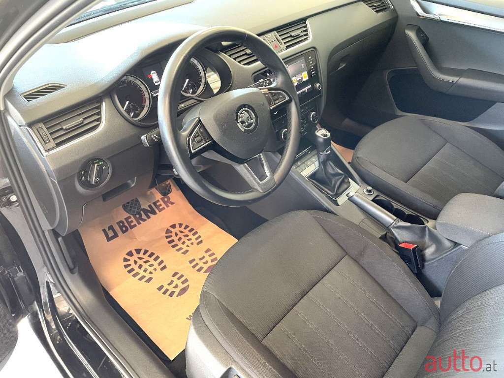2018' Skoda Octavia photo #5