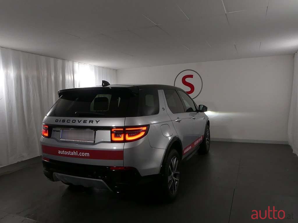 2024' Land Rover Discovery Sport photo #2