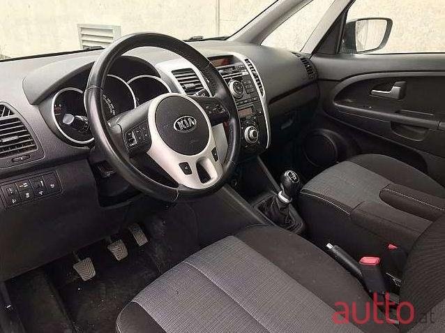 2014' Kia Venga photo #3