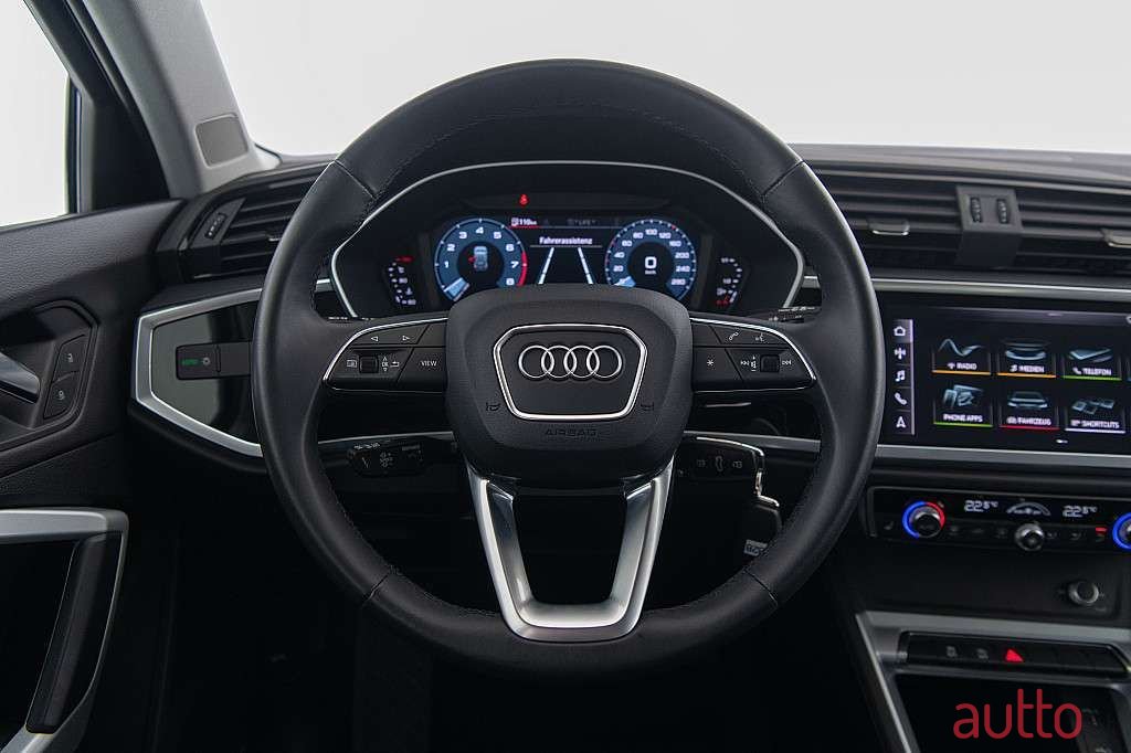 2020' Audi Q3 photo #6