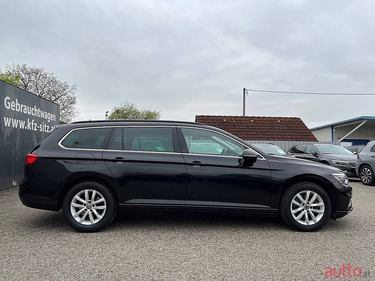 2024' Volkswagen Passat photo #2