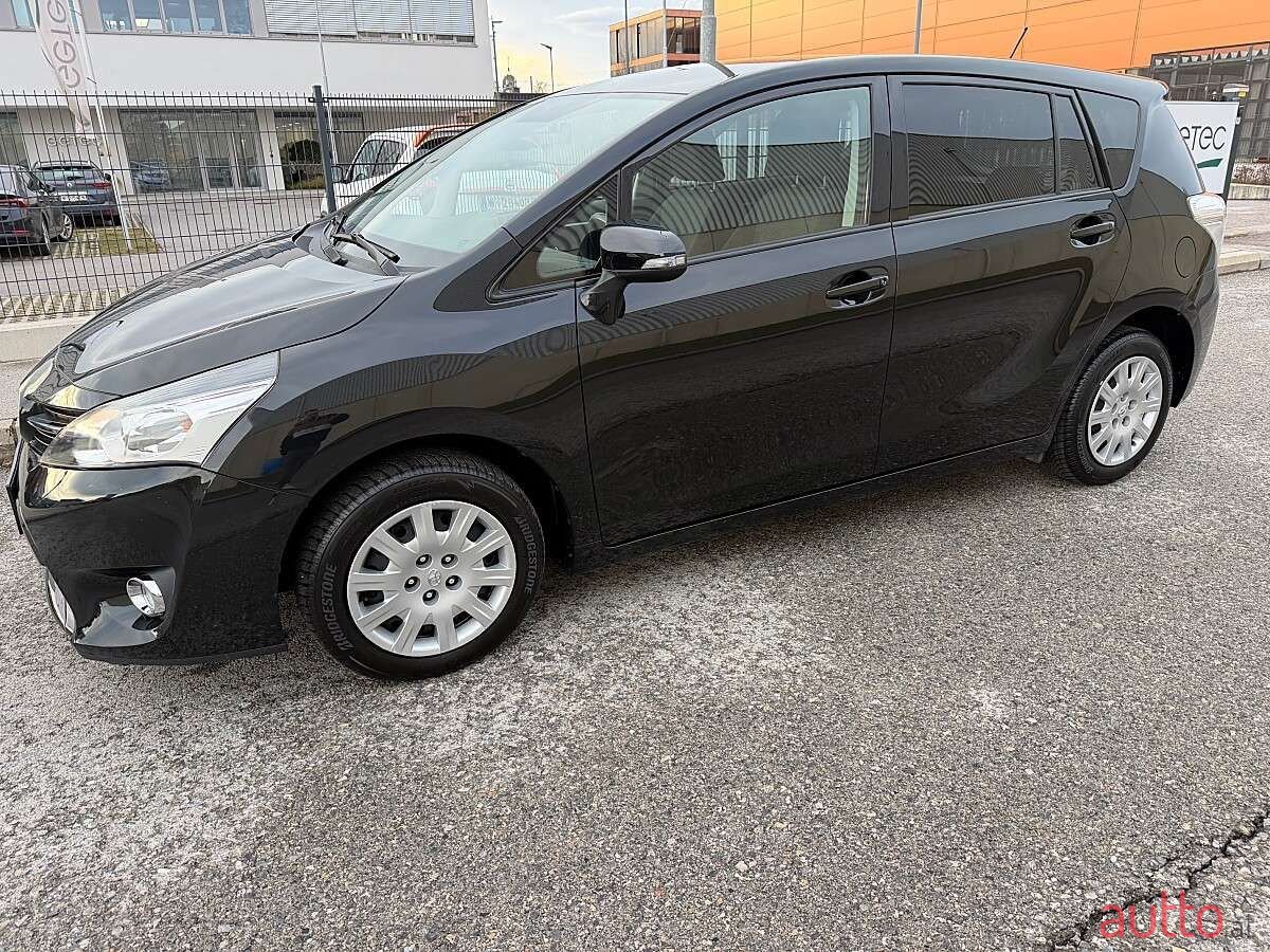 2014' Toyota Verso photo #2