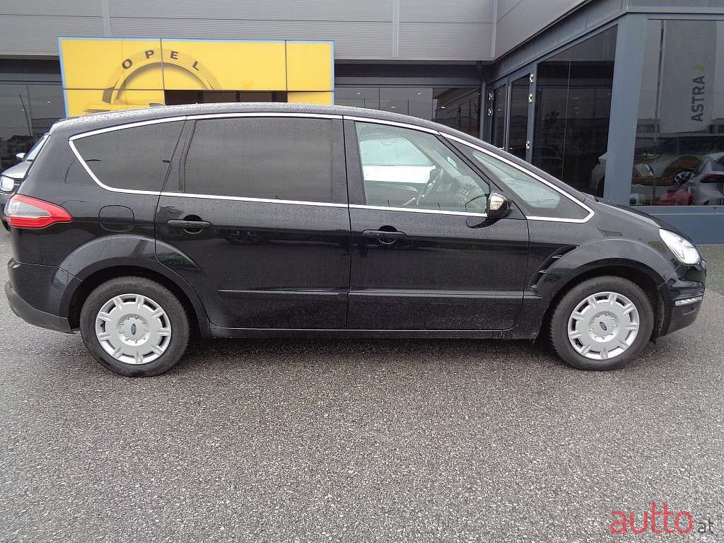 2012' Ford S-Max photo #3