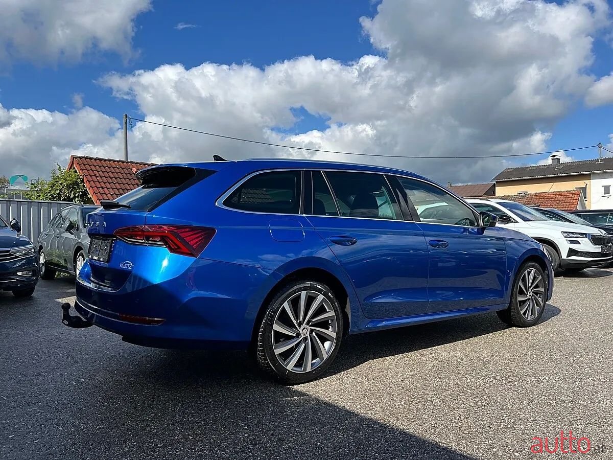 2023' Skoda Octavia photo #3