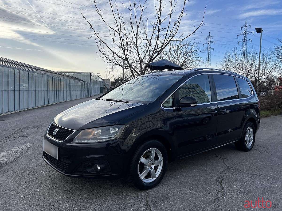 2010' SEAT Alhambra photo #4