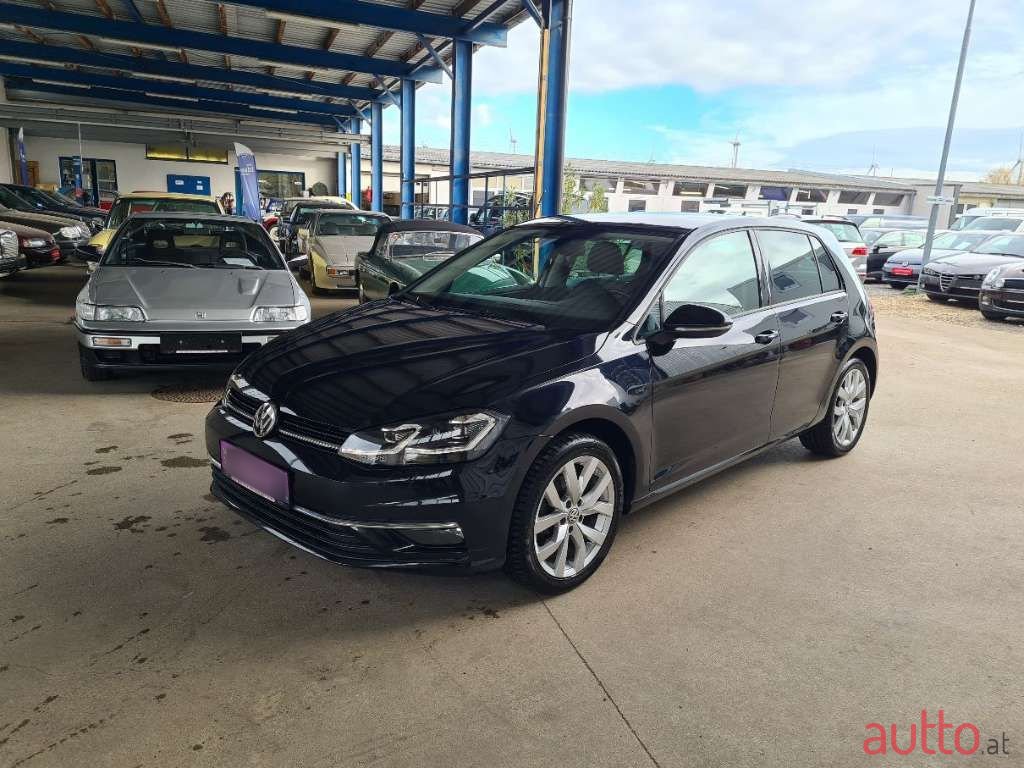 2018' Volkswagen Golf photo #1