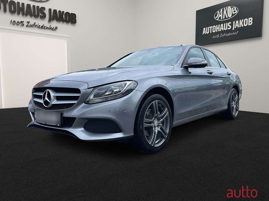 2015' Mercedes-Benz C-Klasse photo #2