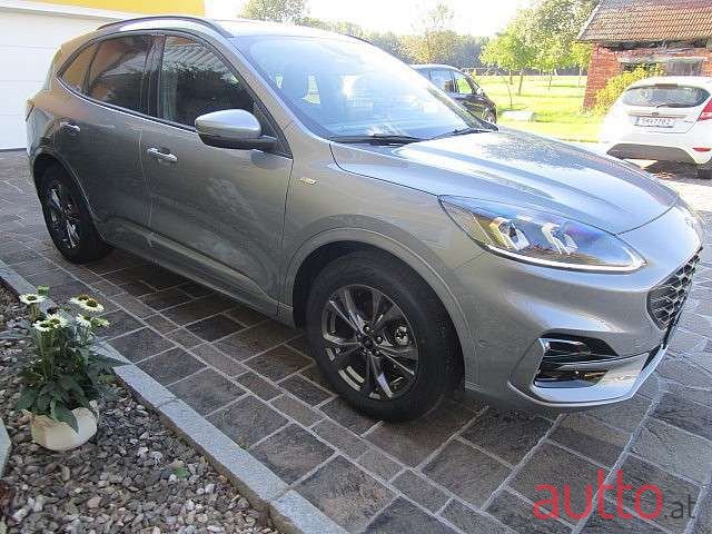 2022' Ford Kuga photo #2