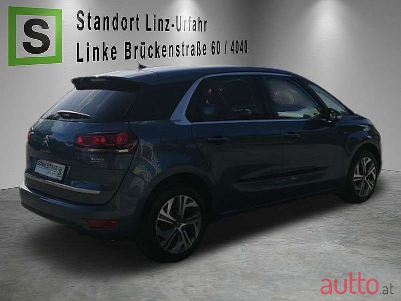 2016' Citroen C4 Picasso photo #3