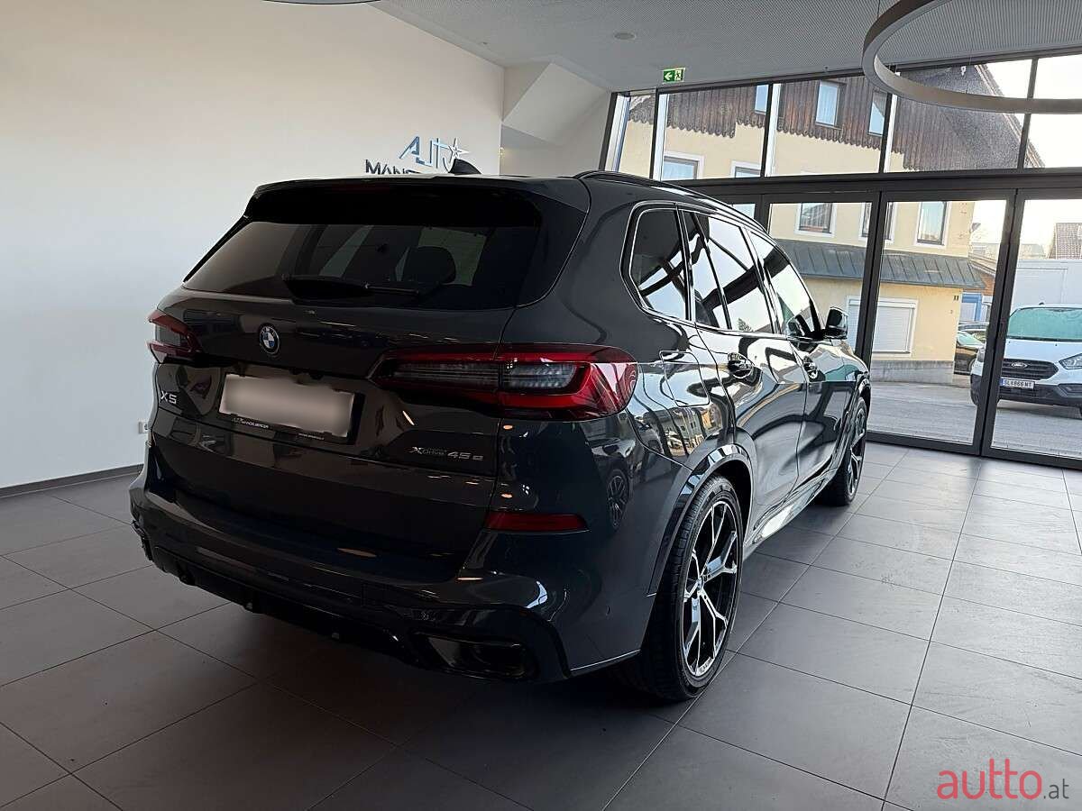 2023' BMW X5 photo #5
