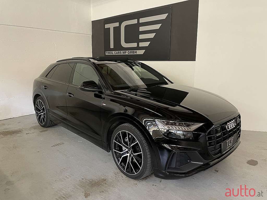 2019' Audi Q8 photo #6