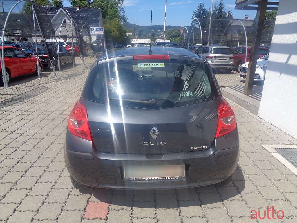 2007' Renault Clio photo #3