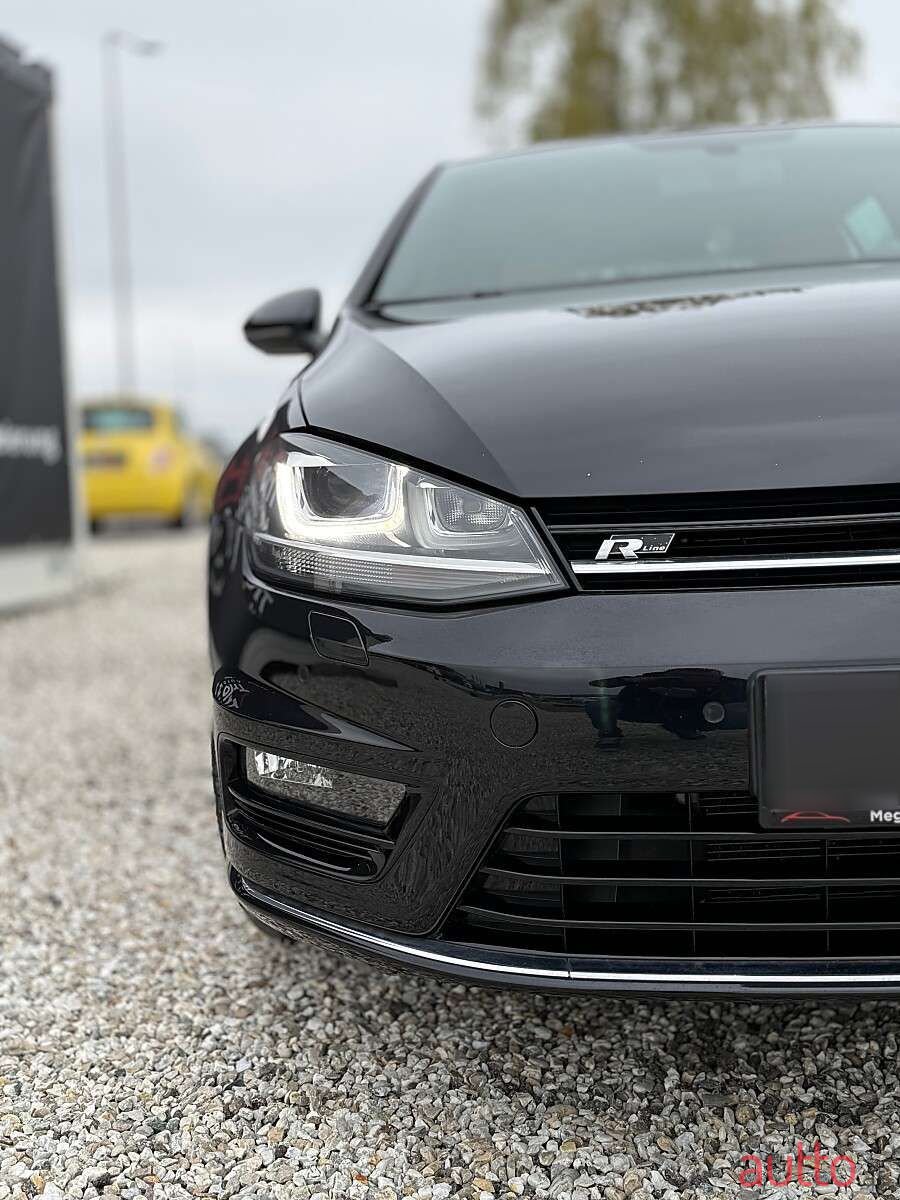 2016' Volkswagen Golf photo #3