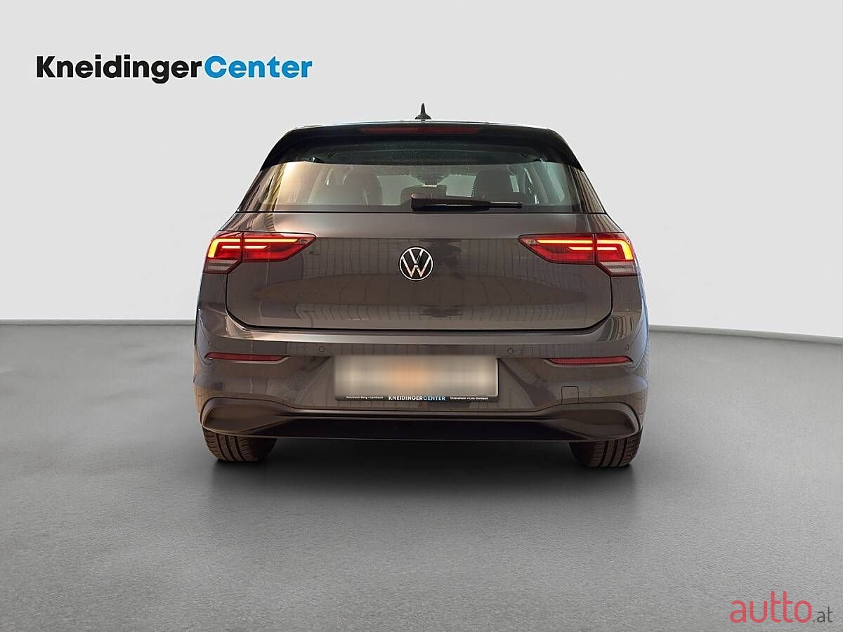 2023' Volkswagen Golf photo #4