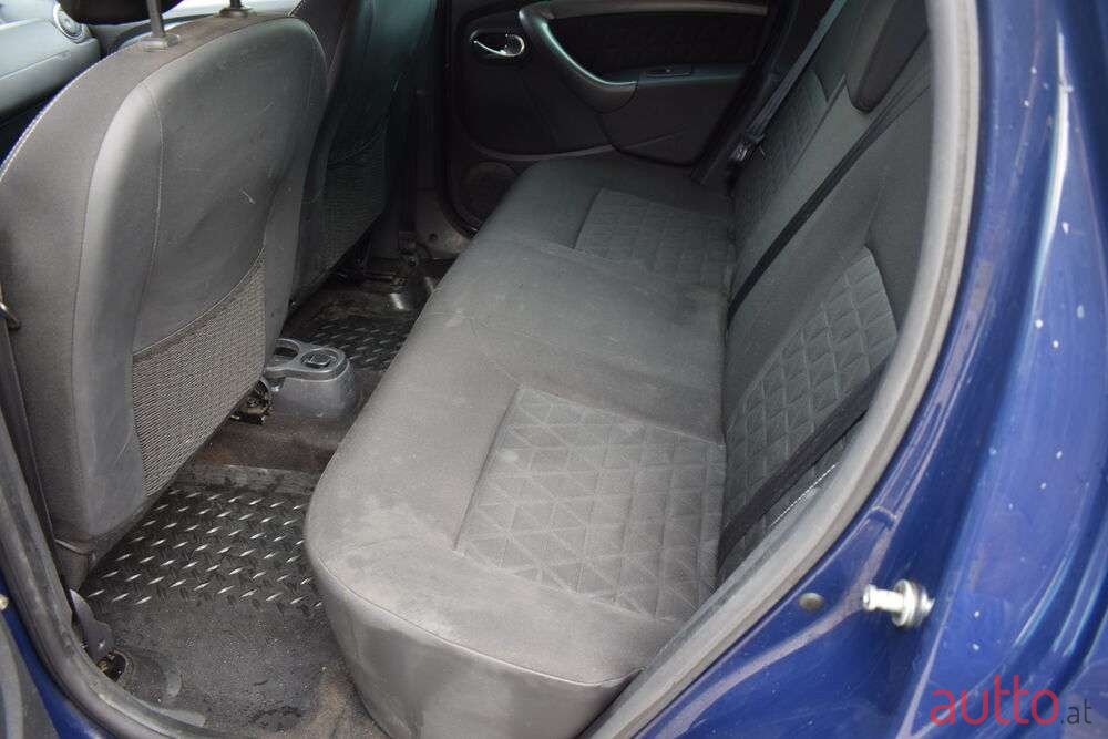 2014' Dacia Duster photo #6