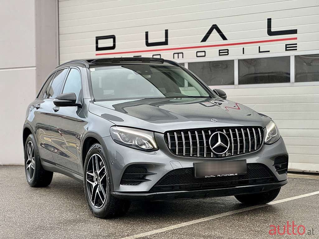 2017' Mercedes-Benz Glc-Klasse photo #2