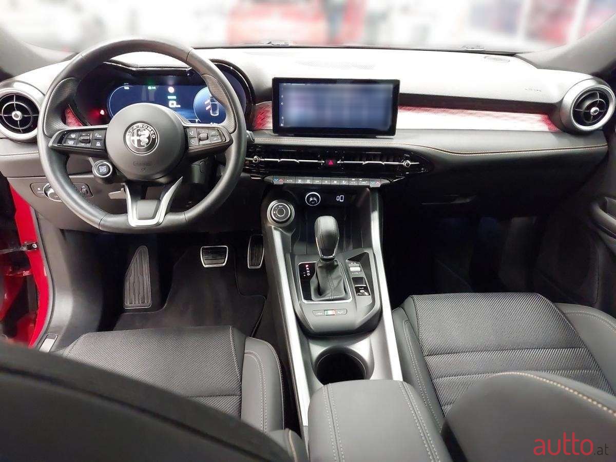 2023' Alfa Romeo Tonale photo #4