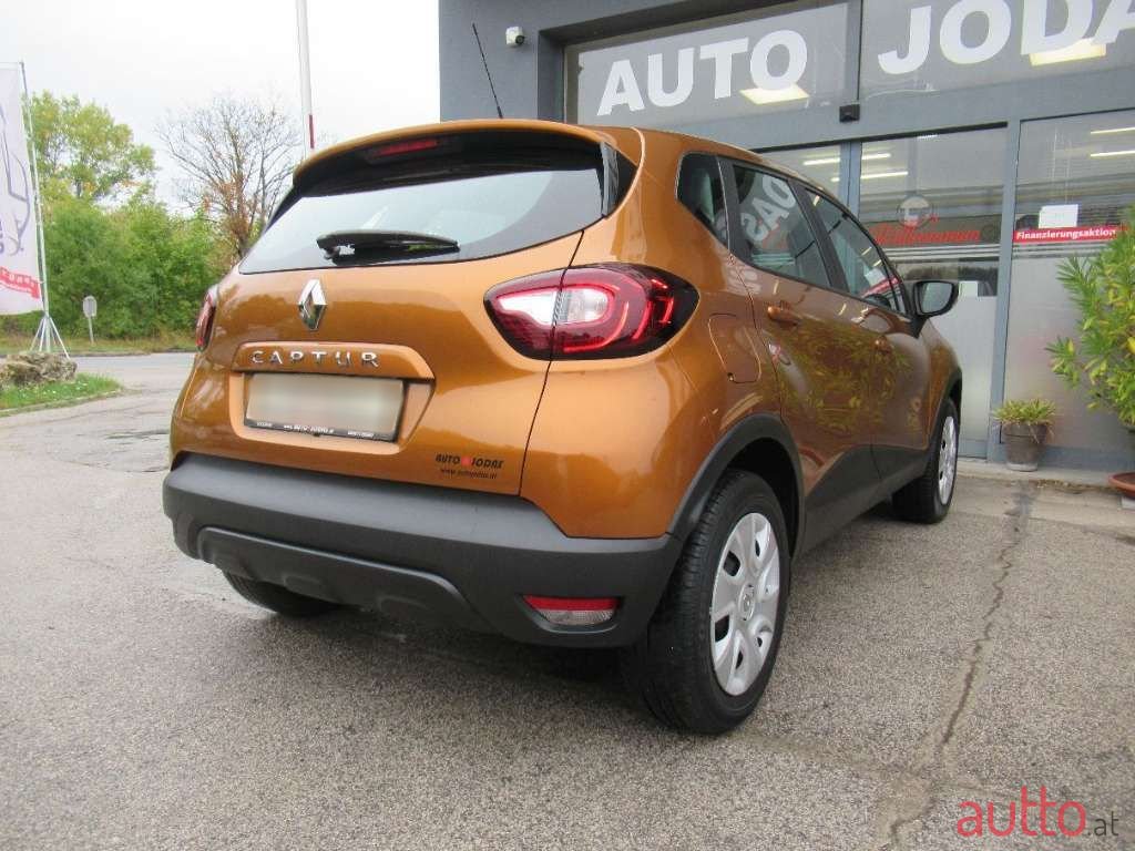 2018' Renault Captur photo #5