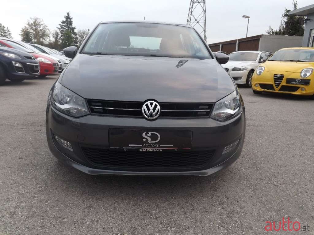2013' Volkswagen Polo photo #2