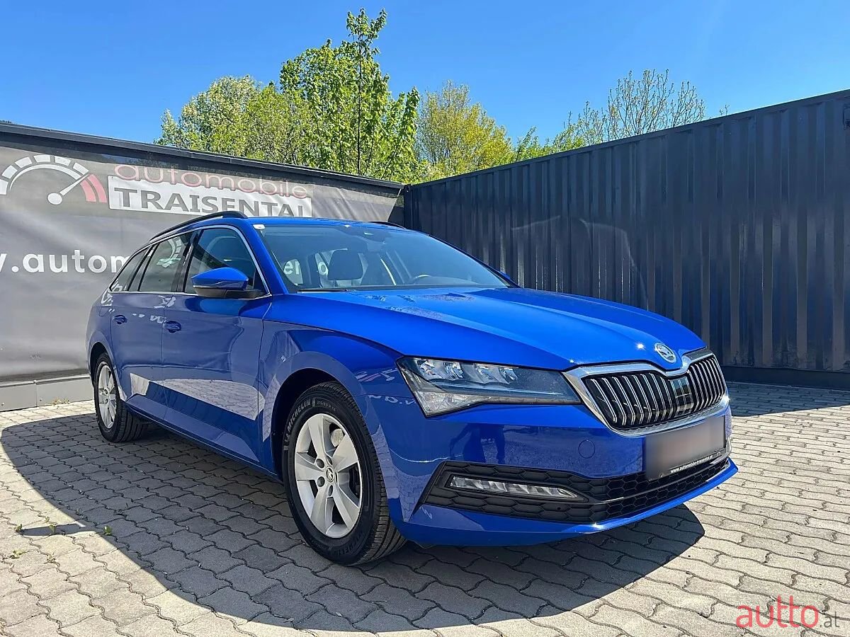 2021' Skoda Superb photo #3
