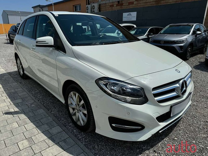 2015' Mercedes-Benz B-Klasse photo #6