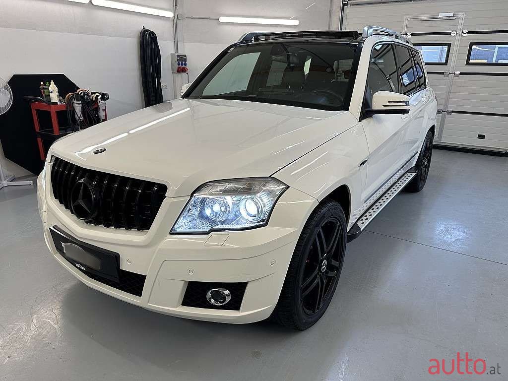 2009' Mercedes-Benz Glk-Klasse photo #2