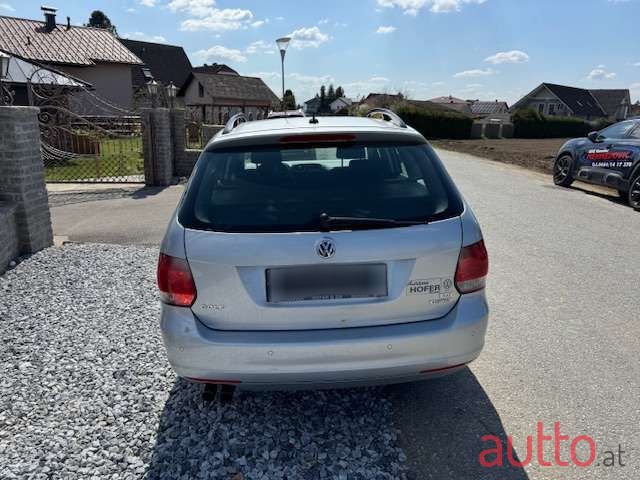 2010' Volkswagen Golf photo #6