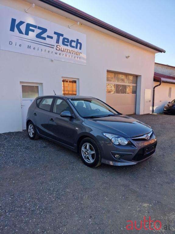 2011' Hyundai i30 photo #2