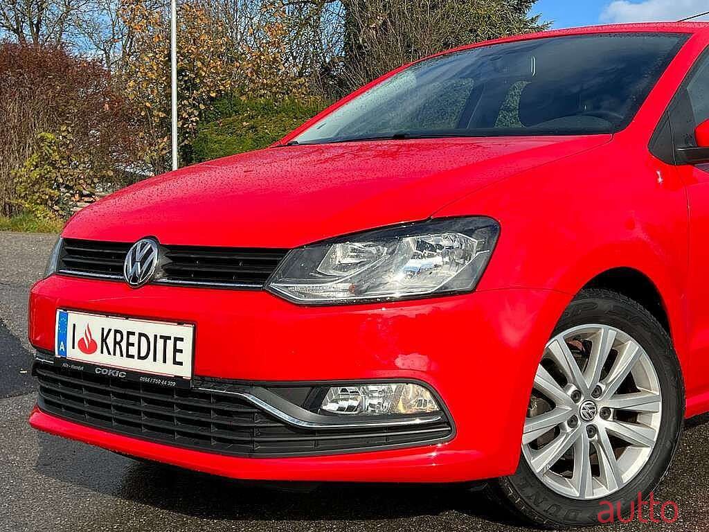 2015' Volkswagen Polo photo #3