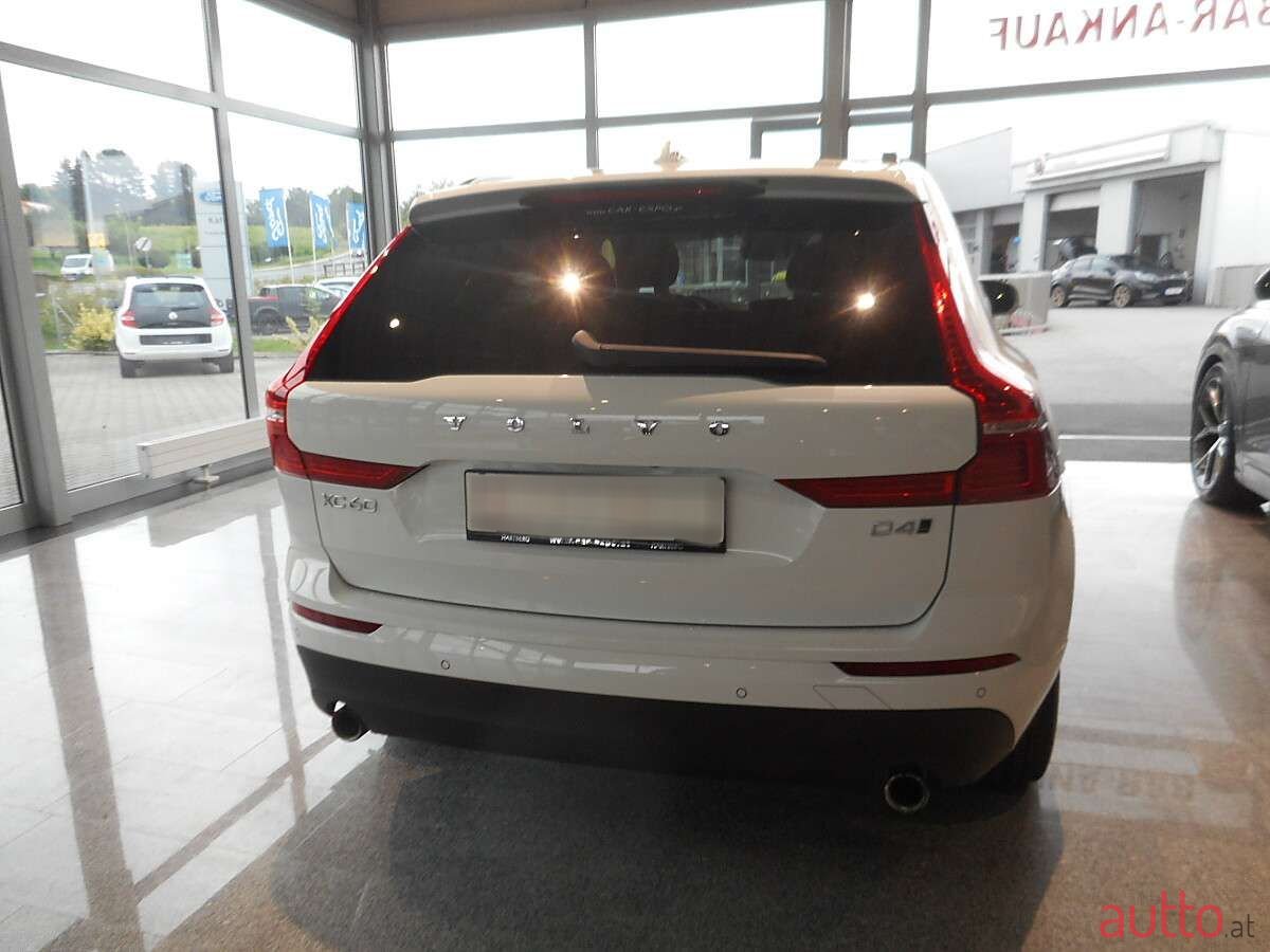 2018' Volvo XC60 photo #6