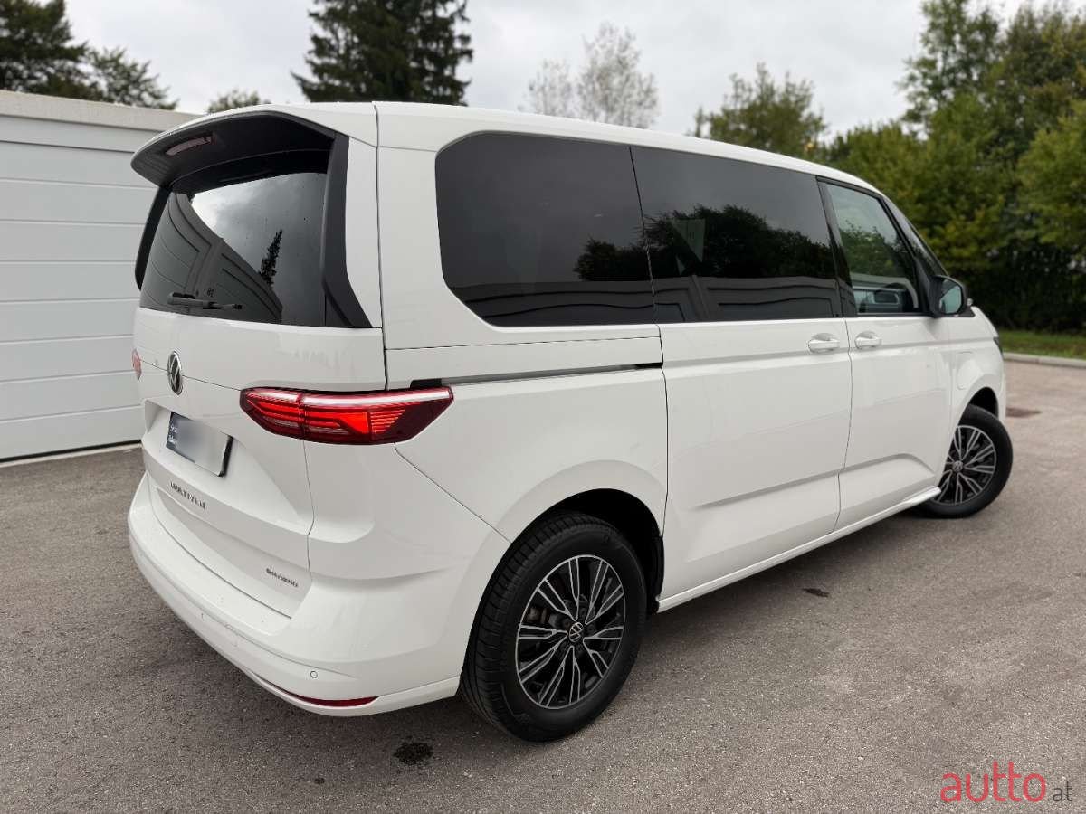 2022' Volkswagen Multivan photo #5