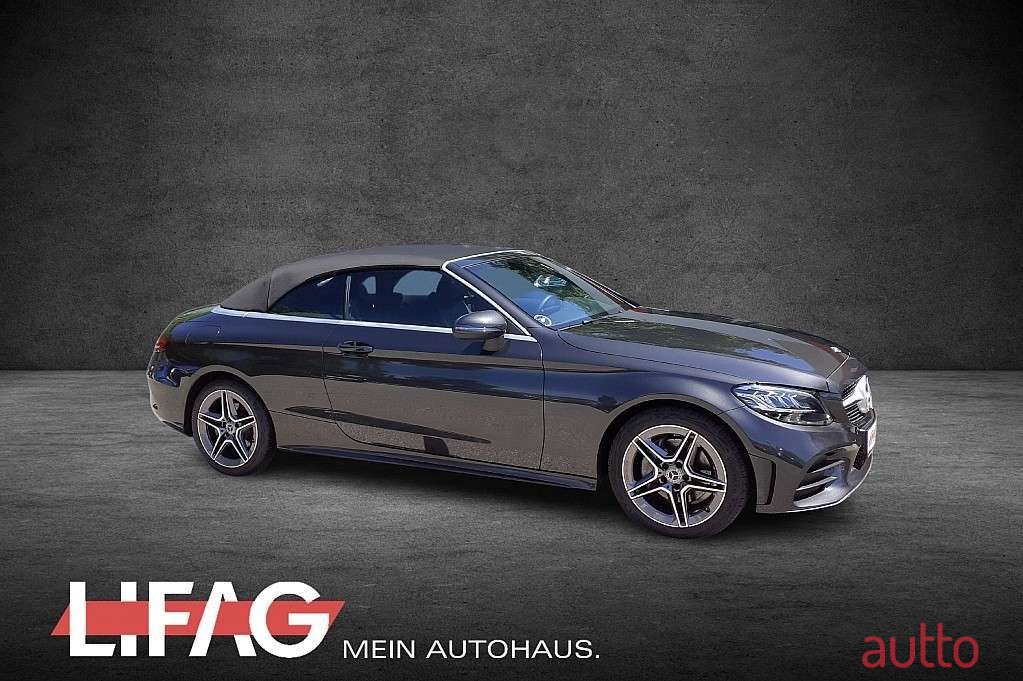 2021' Mercedes-Benz C-Klasse photo #2