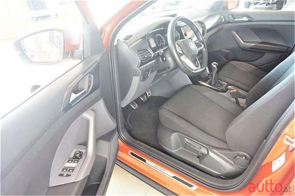 2021' Volkswagen T-Cross photo #4