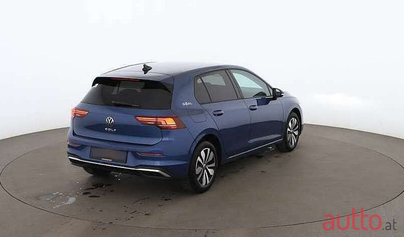 2024' Volkswagen Golf photo #3