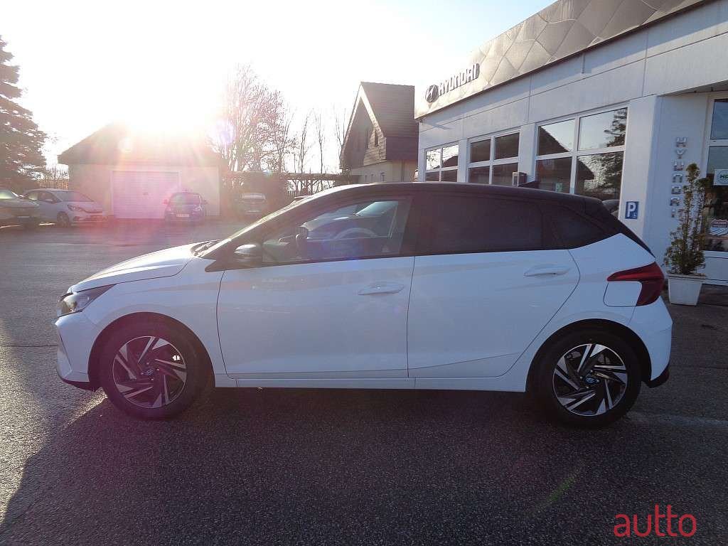 2023' Hyundai i20 photo #2