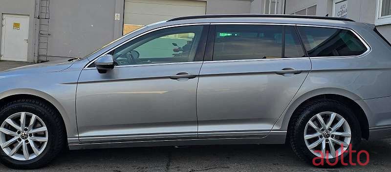 2020' Volkswagen Passat photo #3