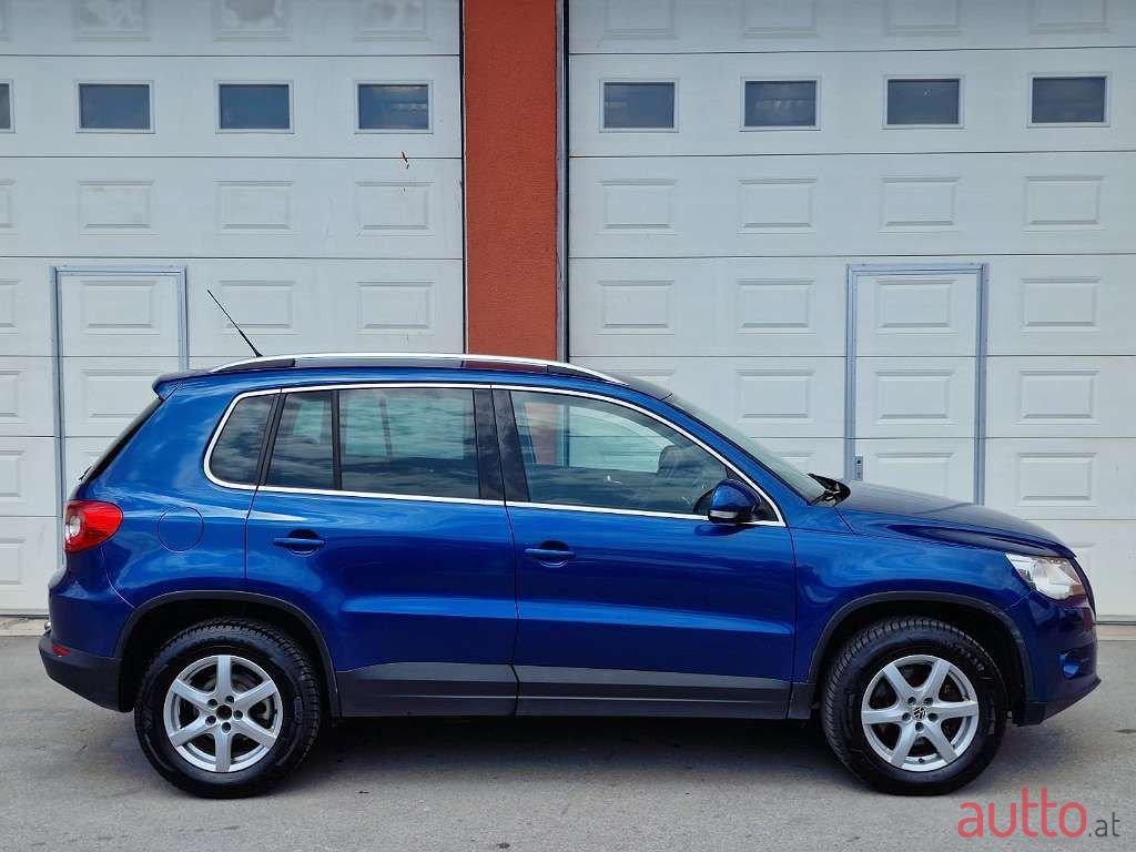 2008' Volkswagen Tiguan photo #3