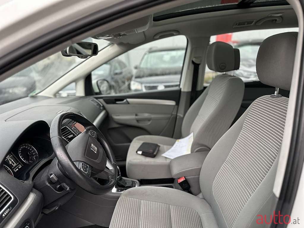 2012' SEAT Alhambra photo #6