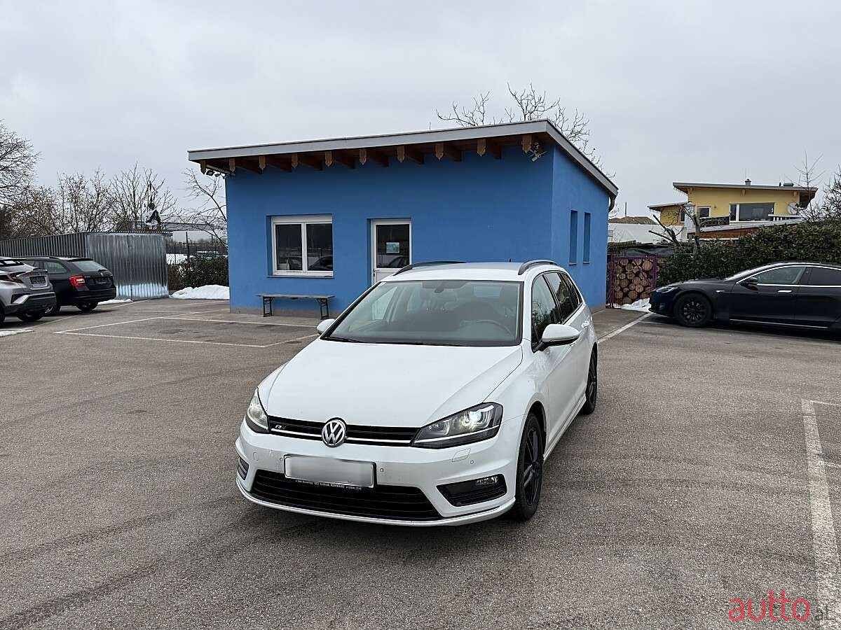 2015' Volkswagen Golf photo #1