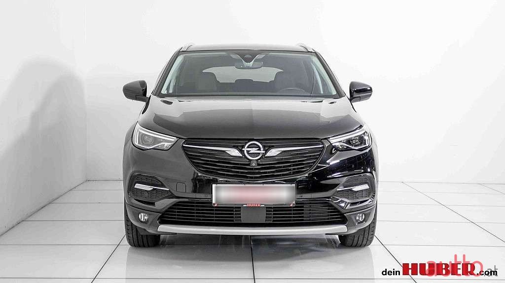 2020' Opel Grandland X photo #2