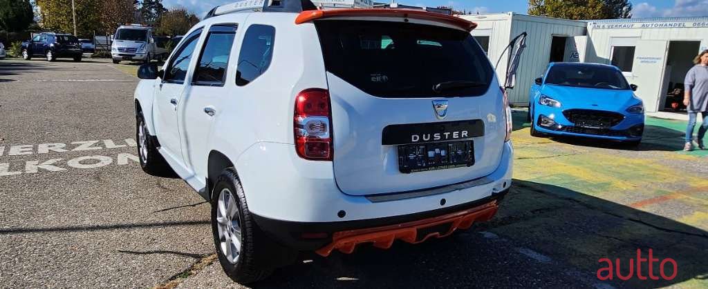 2015' Dacia Duster photo #5
