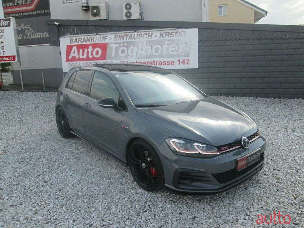 2019' Volkswagen Golf photo #1