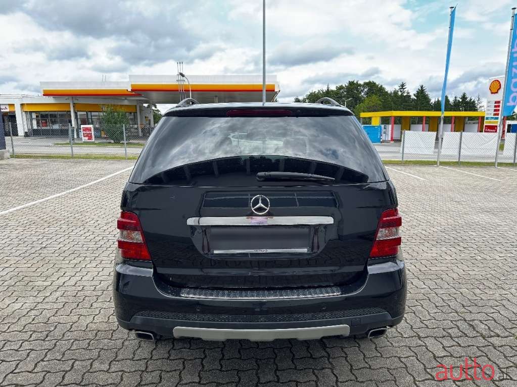 2008' Mercedes-Benz M-Klasse photo #6