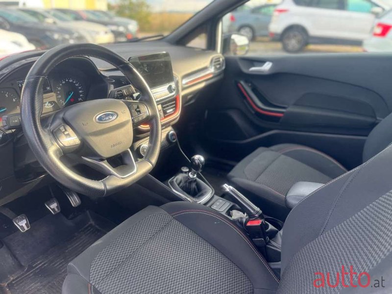 2018' Ford Fiesta photo #2