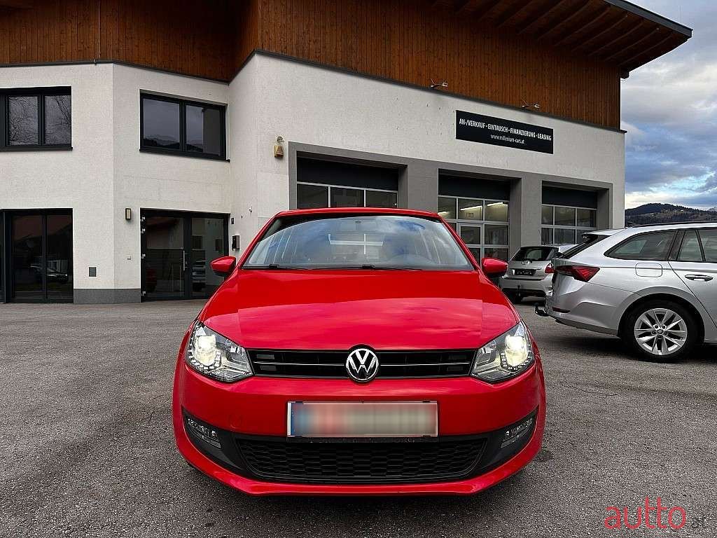 2014' Volkswagen Polo photo #2