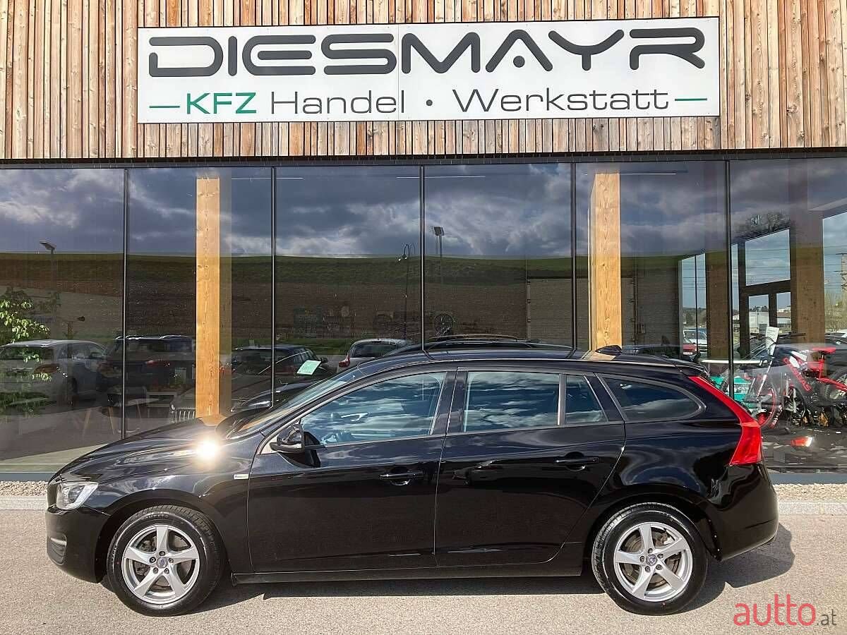 2016' Volvo V60 photo #3