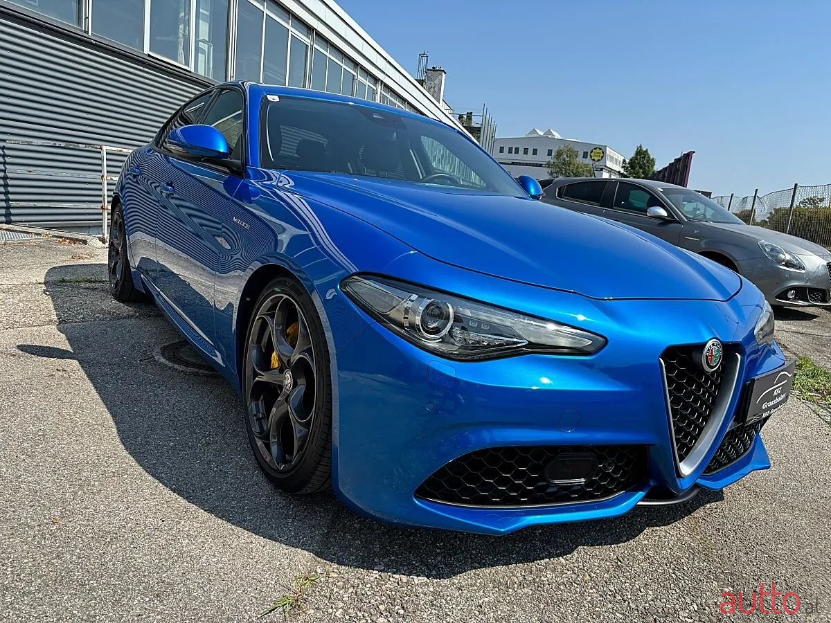 2018' Alfa Romeo Giulia photo #5