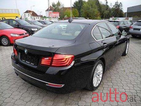 2013' BMW 5Er-Reihe photo #4